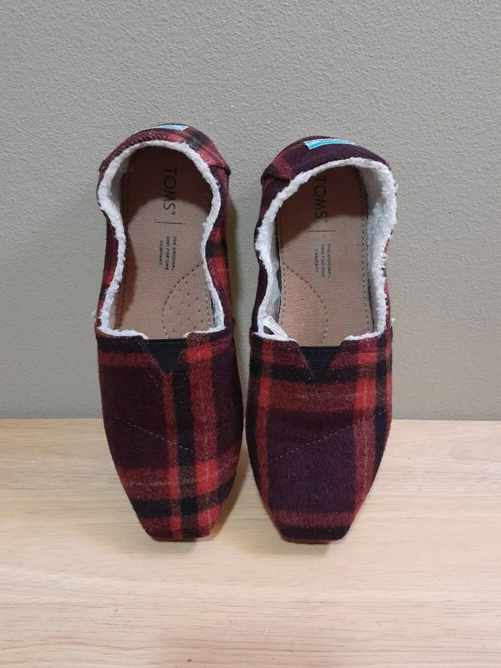 TOMS Alpargata Cozy Slip-On Loafers Red Maroon Plaid Flannel Sherpa Womens 7.5